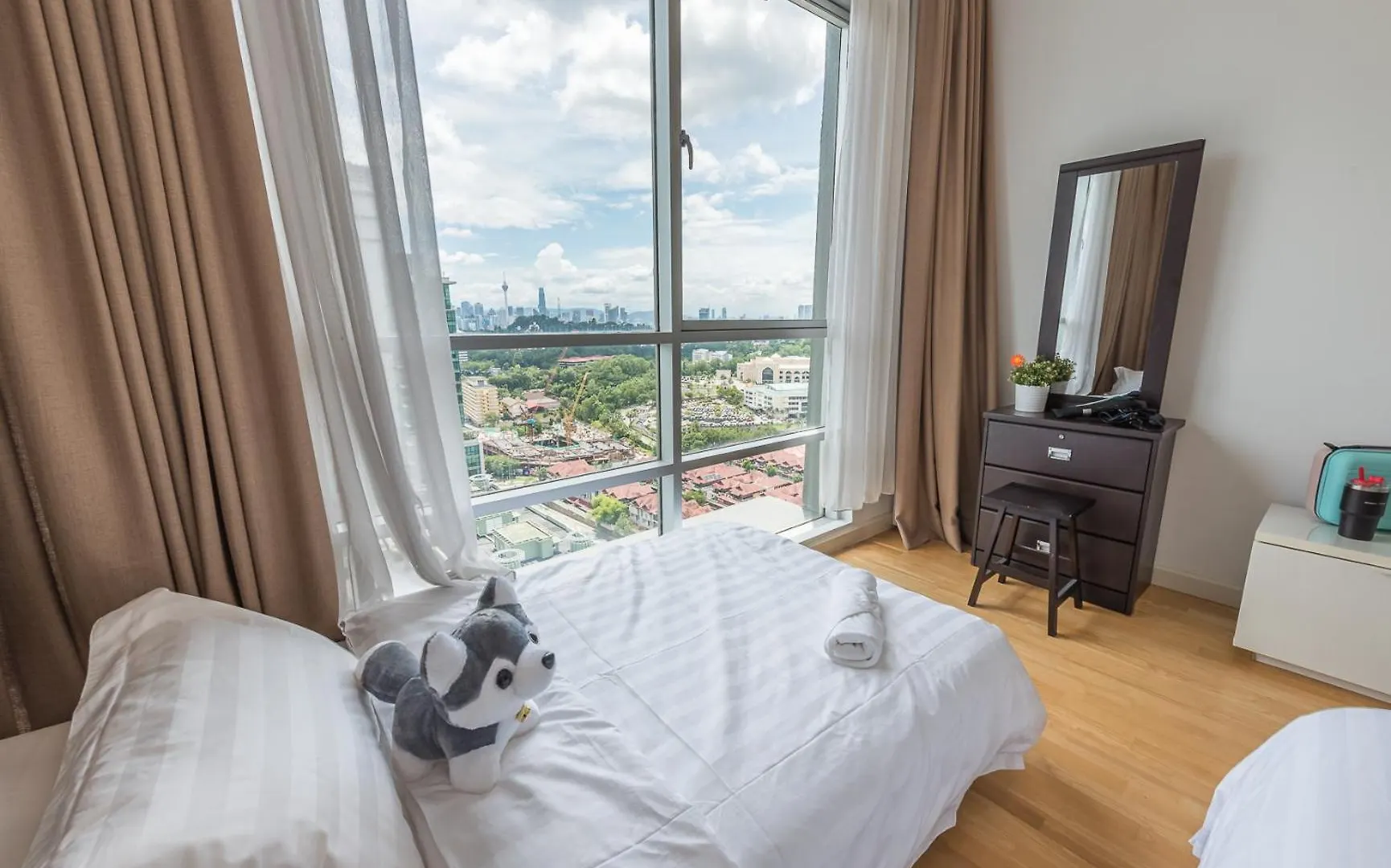 Mitec Publika 500Mbp Wi-Fi Studio 4Pax Mont Kiara Kuala Lumpur 0*,  Malaysia